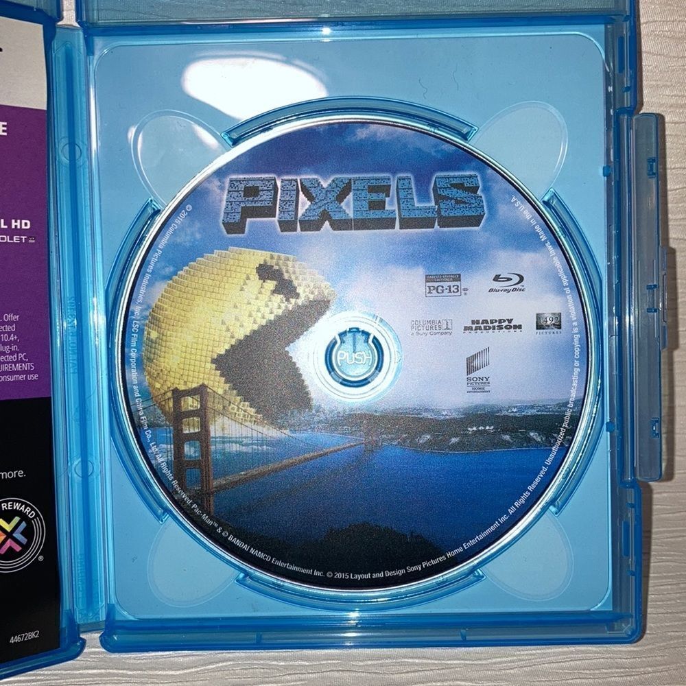 PIXELS DVD Movie on BLU-RAY - Picture 4 of 6